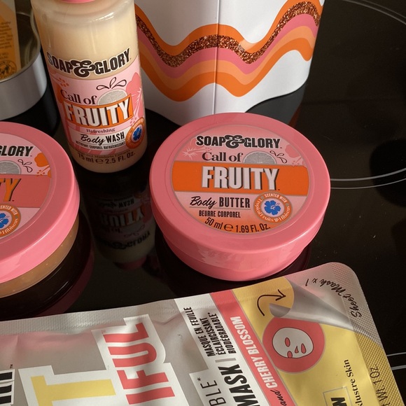 Soap & Glory Call Of Fruity Gift Set - Picture 3 of 4